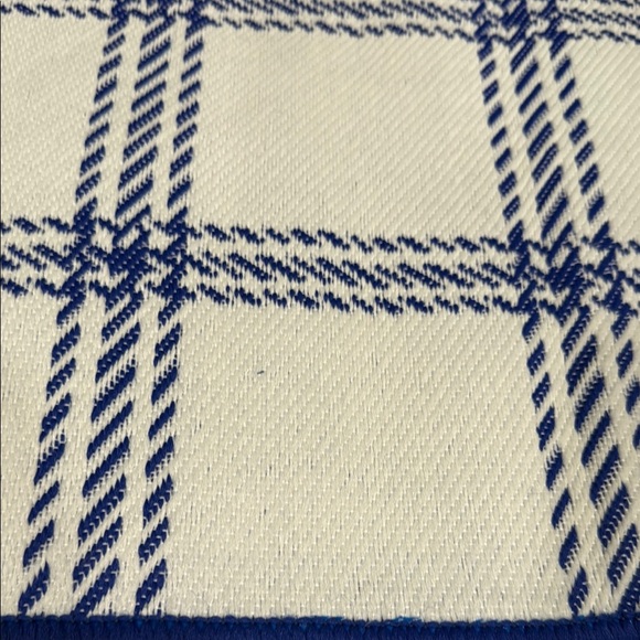 2 Patriotic Reversible Rug with Red and Blue Accents - Picture 7 of 8